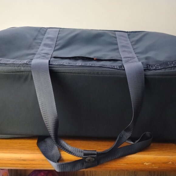FIGS X Aya Healthcare Large Duffle Bag - Picture 2 of 8